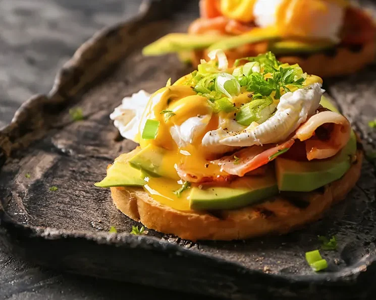 huevos-benedict-o-benedictine-m.jpg